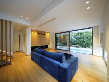 NEW LUXURIOUS MAISONETTE IN AN EXCEPTIONAL LOCATION IN VARKIZA, ATHENIAN RIVIERA